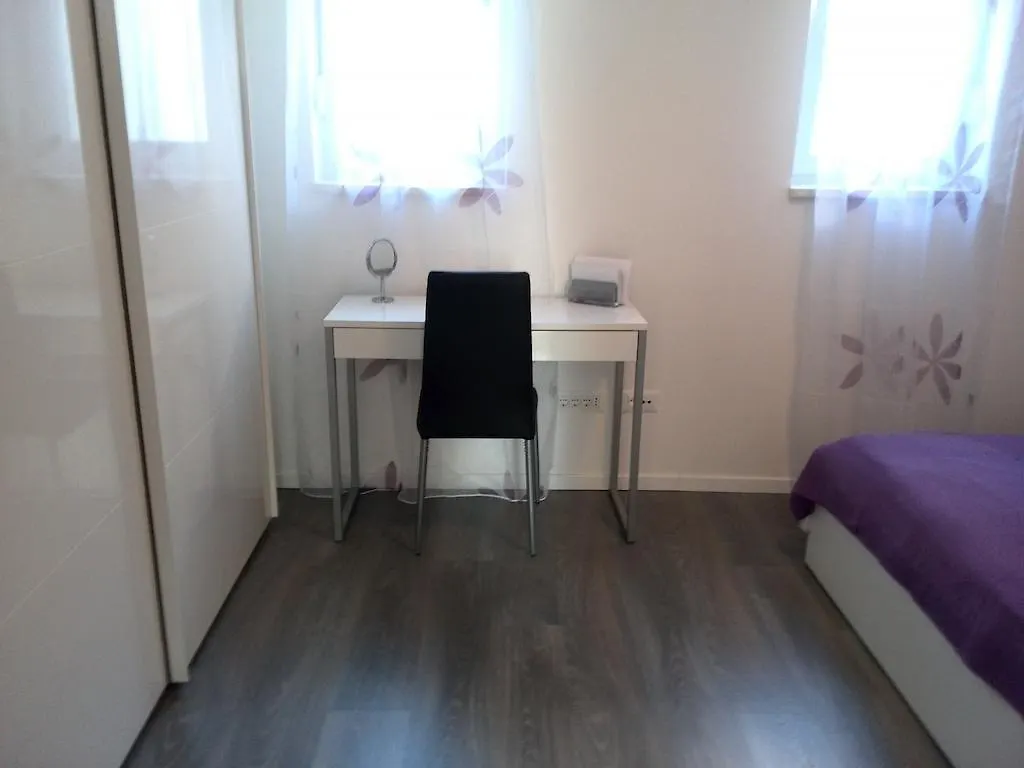Apartment Prestige With Free Parking Σπλιτ