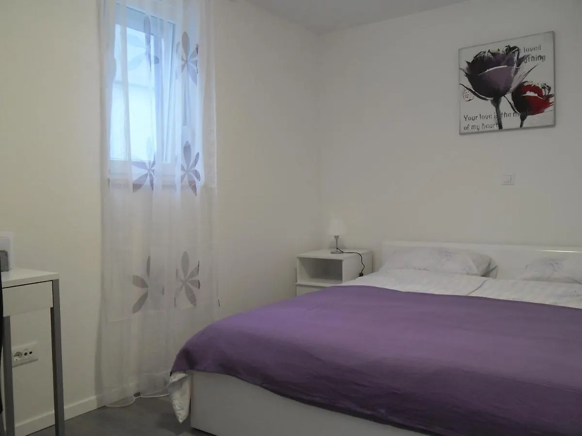 Apartment Prestige With Free Parking Σπλιτ